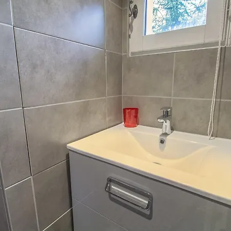 Cristal 2 Meribel Centre 200m From The Pistes